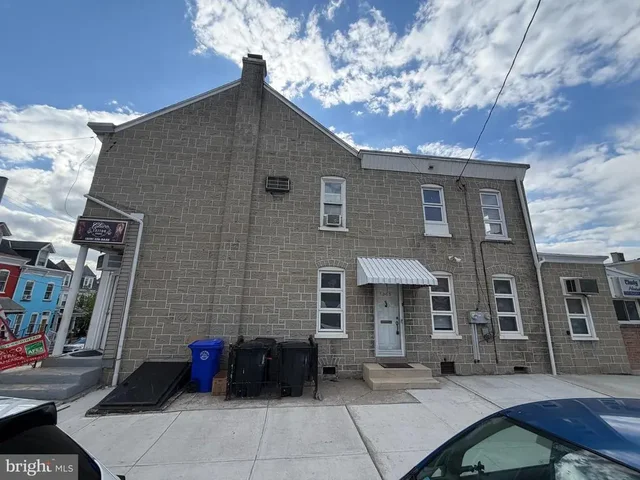 1265 Buttonwood St, Reading