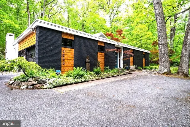 4660 Oley Turnpike Rd, Reading