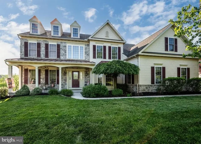 33 Sweetwater Ln, Wernersville