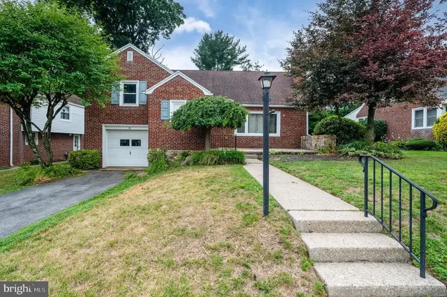 118 Emerald Ave, Reading