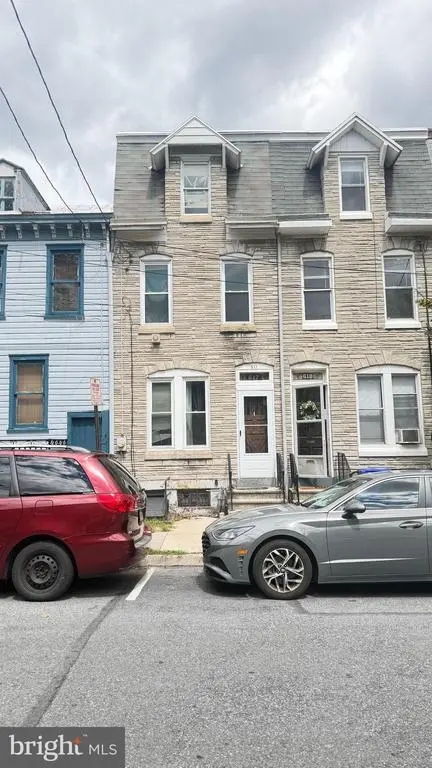 617 Willow St, Reading