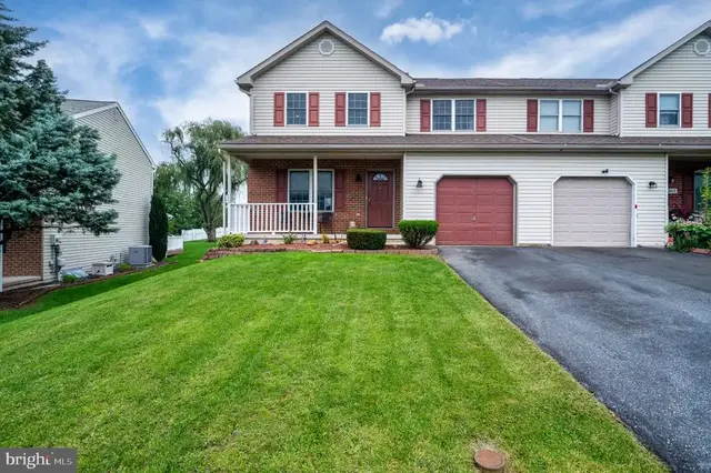 3305 Wyoming Dr N, SINKING SPRING