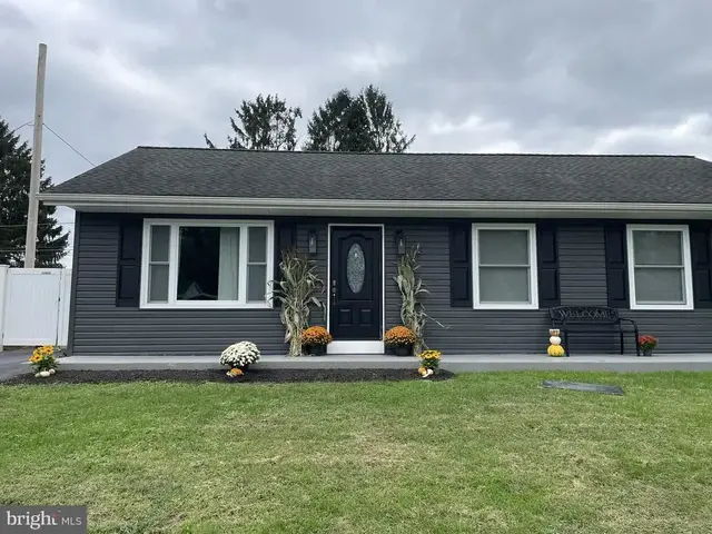 1070 James Ave, Ephrata